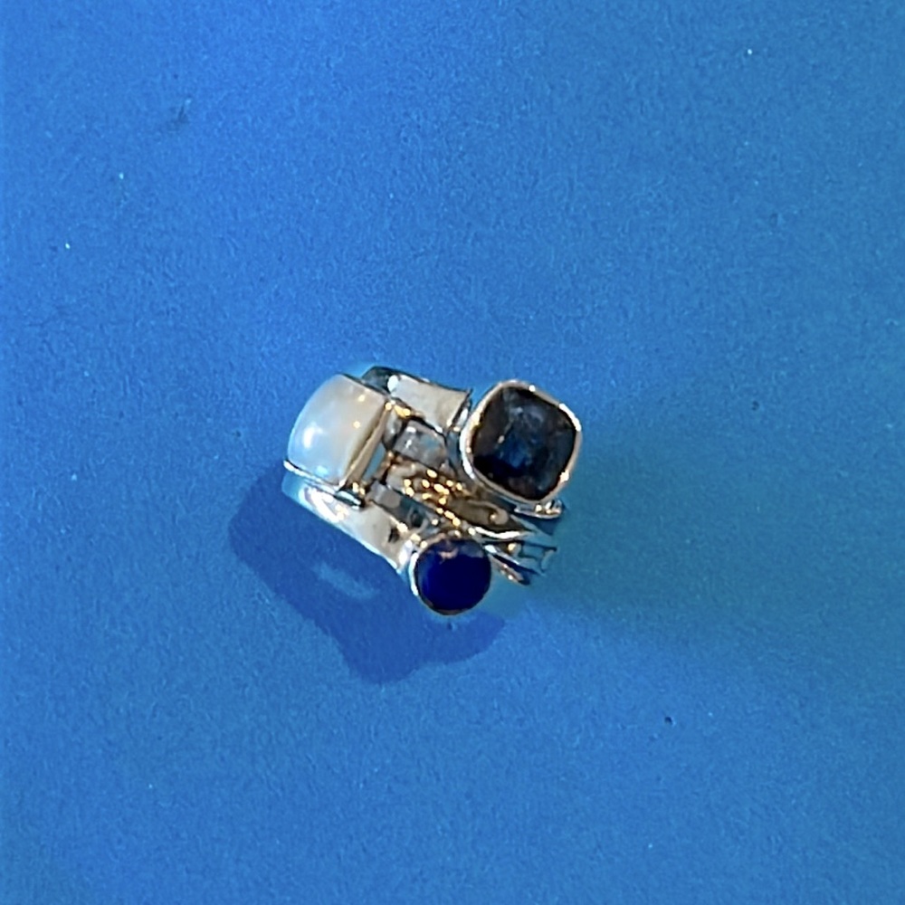 Divisions ring from Sundance
